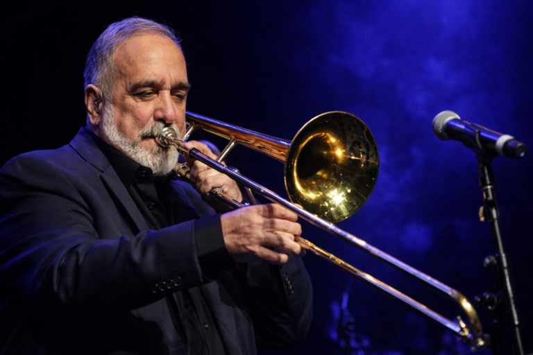 279c8eb5-ad4e-480b-8e5d-981955932314