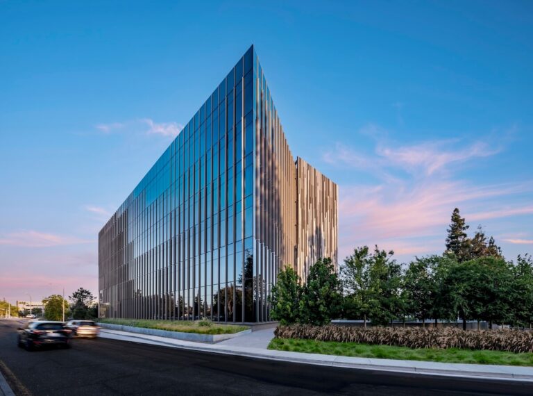 stunning-silicon-valley-office-building-verse-design-1